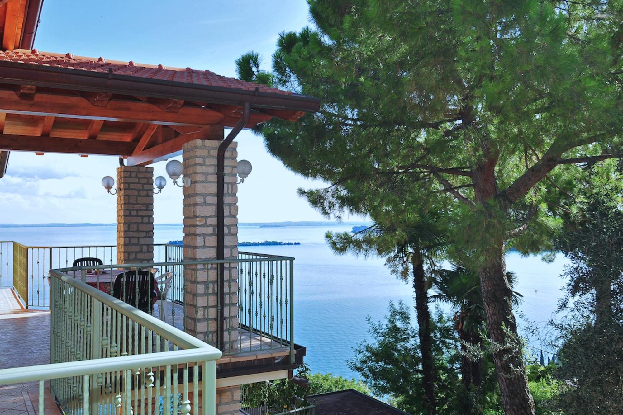 Villa Panorama Residence Gardone Riviera Bagian luar foto